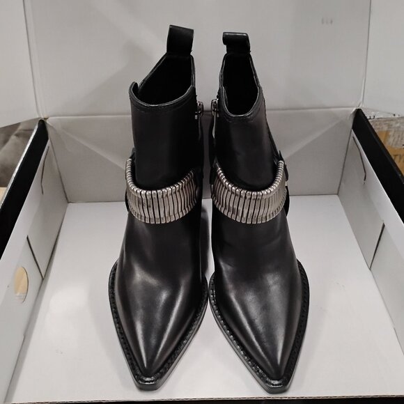 DKNY Tizz Block Western Ankle Boot - Picture 5 of 7